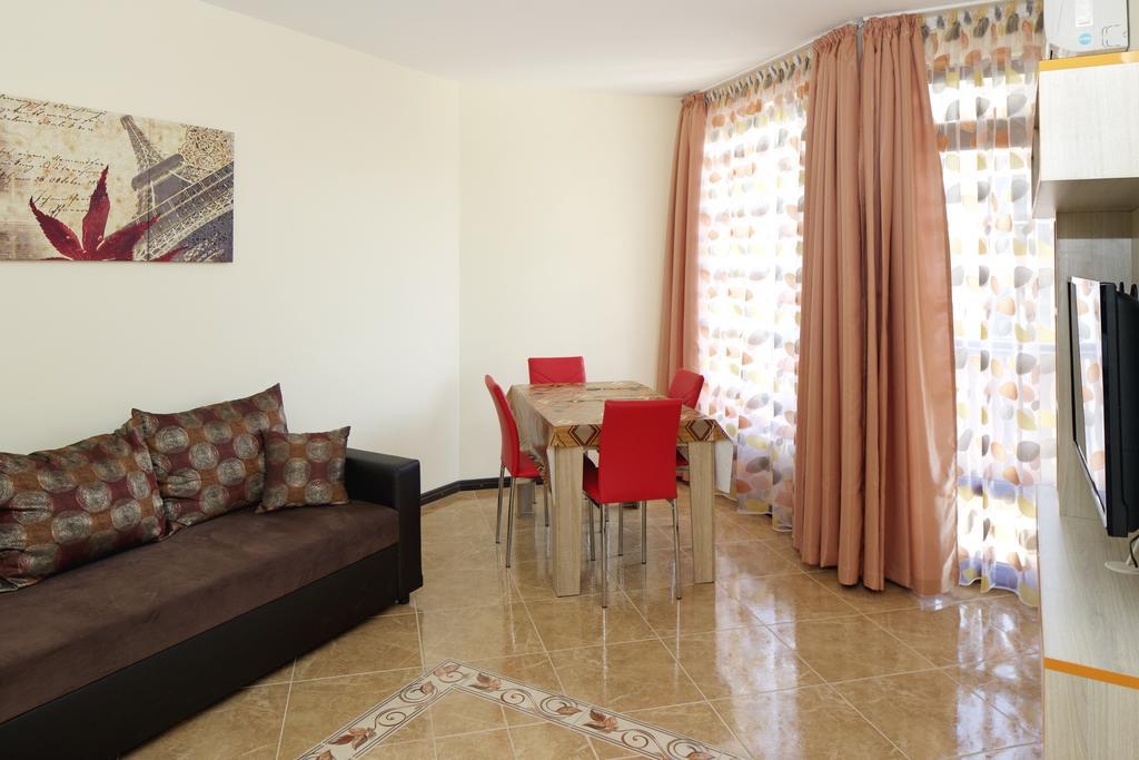 Mars Apartments In Complex Shipka Sveti Vlas Eksteriør billede
