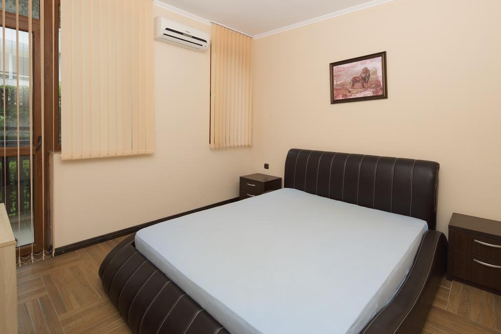 Mars Apartments In Complex Shipka Sveti Vlas Eksteriør billede