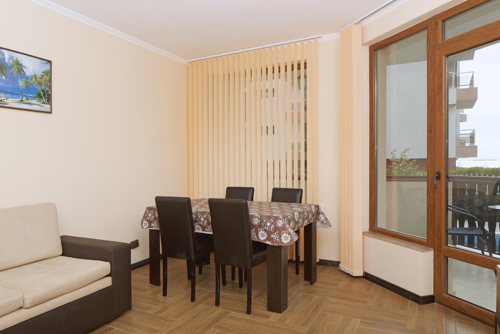 Mars Apartments In Complex Shipka Sveti Vlas Eksteriør billede